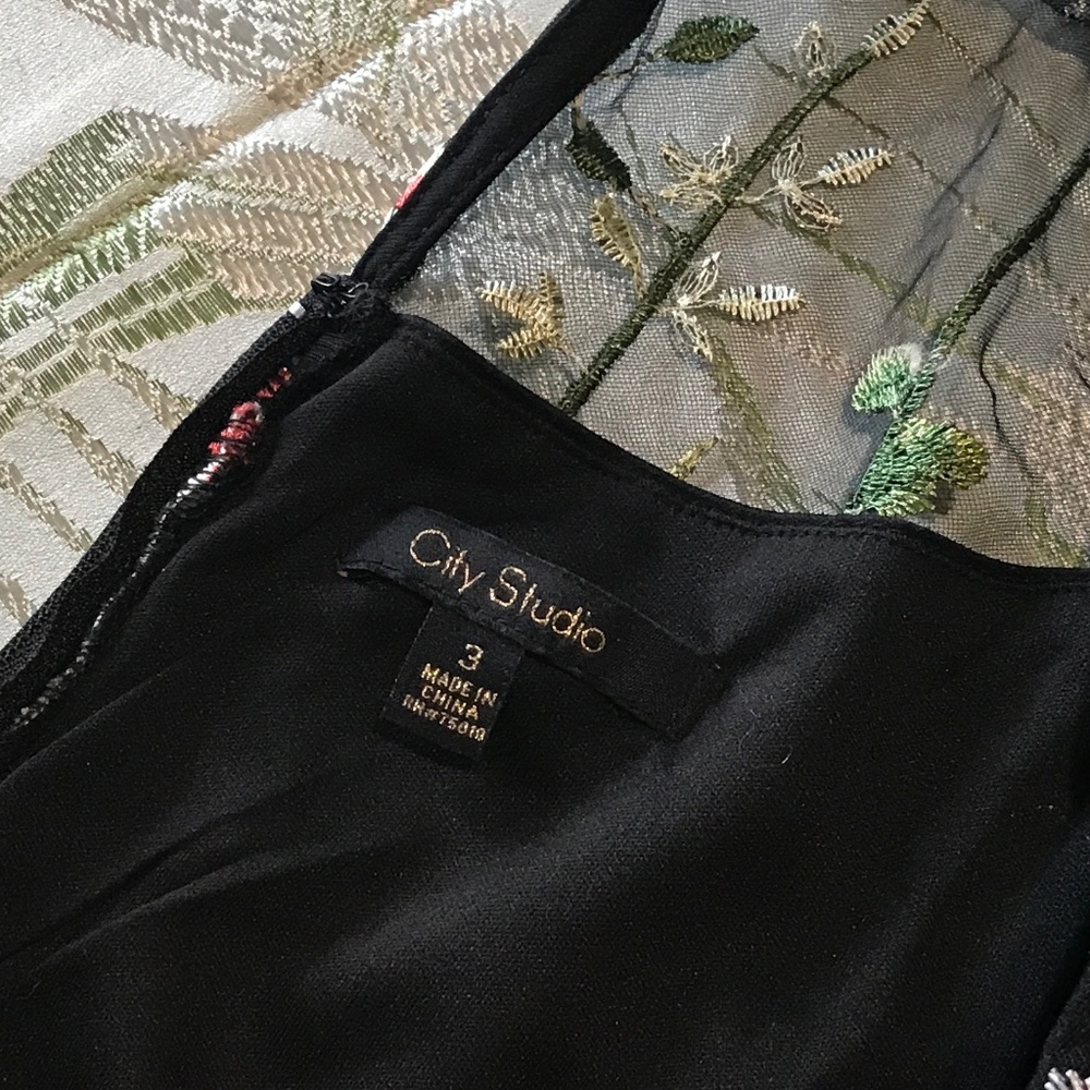 City Studio floral-embroidered formal maxi dress - Picture 5 of 7
